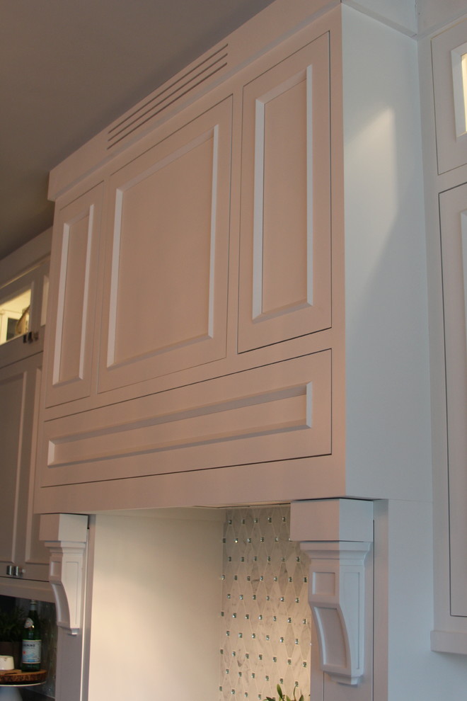 Inspiration for a transitional home design remodel in Indianapolis