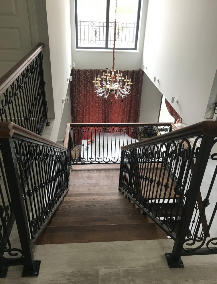 КРАСНОПОЛЬЕ