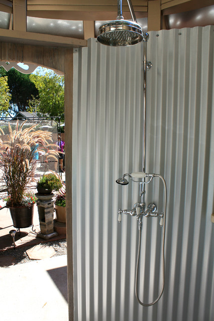 See an Outdoor Bathroom Made From a Water Tank - Eclectic - Bathroom - San  Francisco - by Shannon Malone | Houzz AU