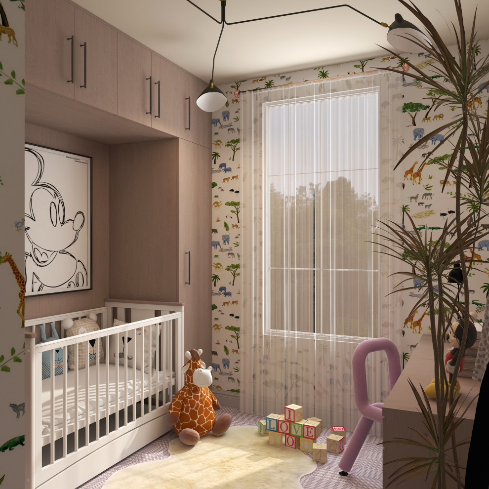 Пример оригинального дизайна: маленькая комната для малыша в современном стиле с разноцветными стенами, ковровым покрытием, фиолетовым полом и обоями на стенах для на участке и в саду, девочки