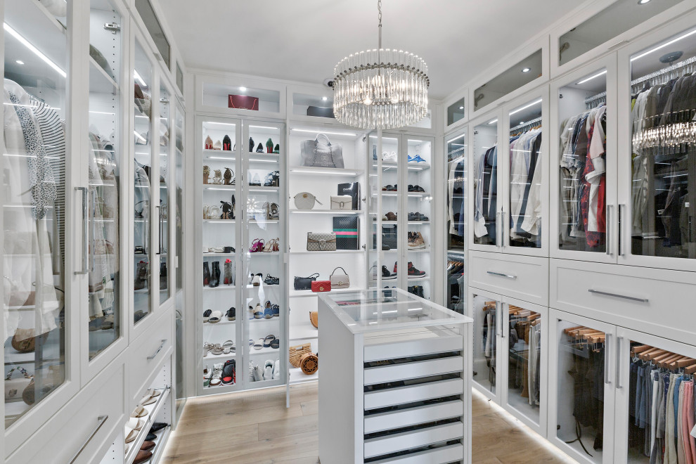 Inspiration for a transitional closet remodel in San Francisco