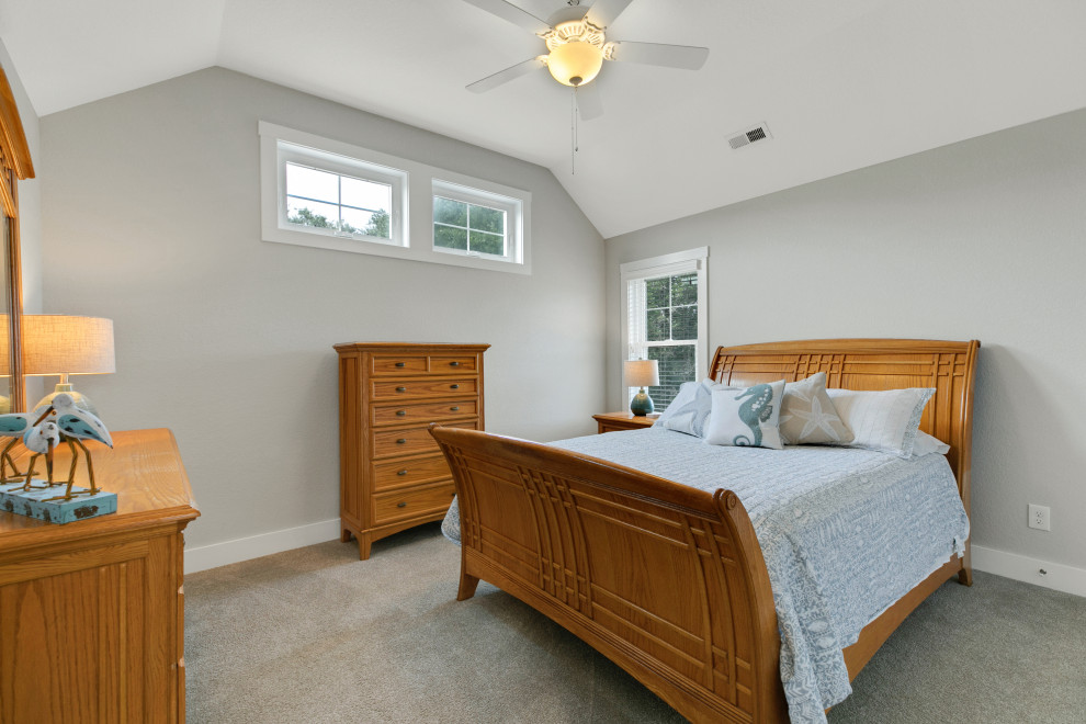 Home design - transitional home design idea
