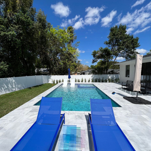 Oasis Two Modern Swimming Pool & Hot Tub Orlando by