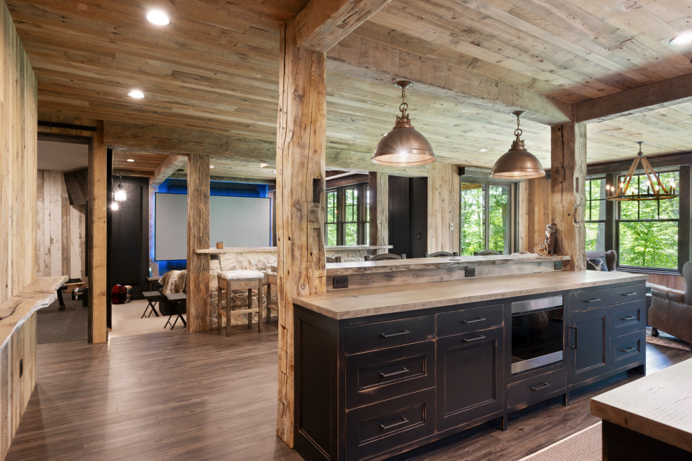 Inspiration for a rustic kitchen remodel in Minneapolis