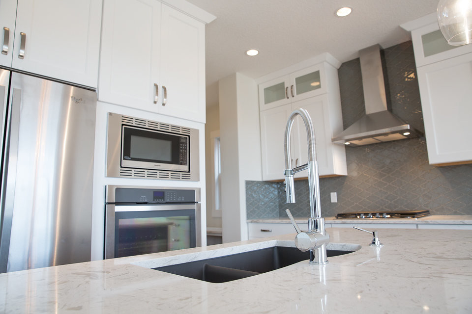 Inspiration for a transitional kitchen remodel in Calgary