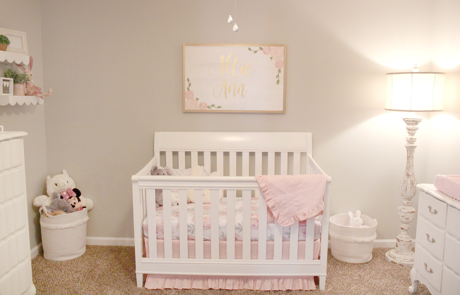 Chambre De Bebe Fille Montagne Photos Amenagement Et Idees Deco De Chambres De Bebe Fille Septembre 21 Houzz Fr