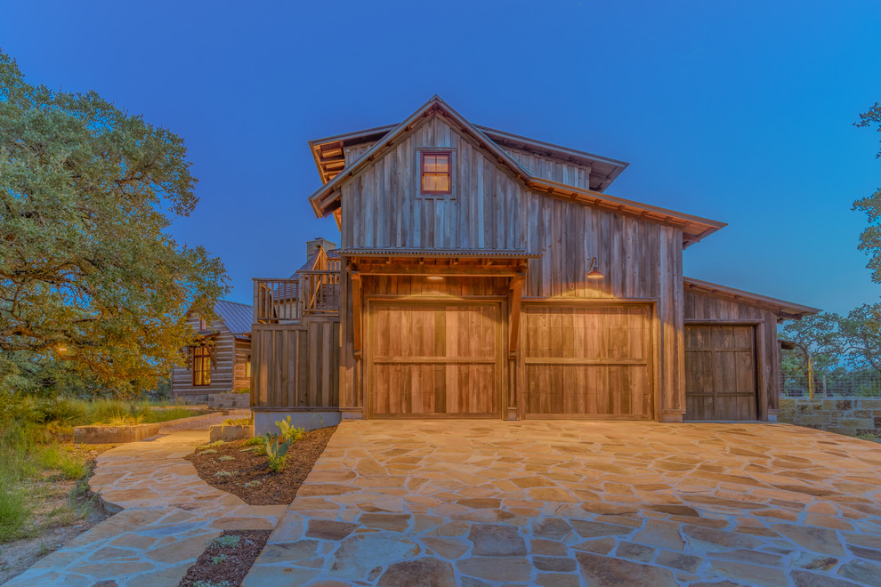 Inspiration for a rustic home design remodel in Austin