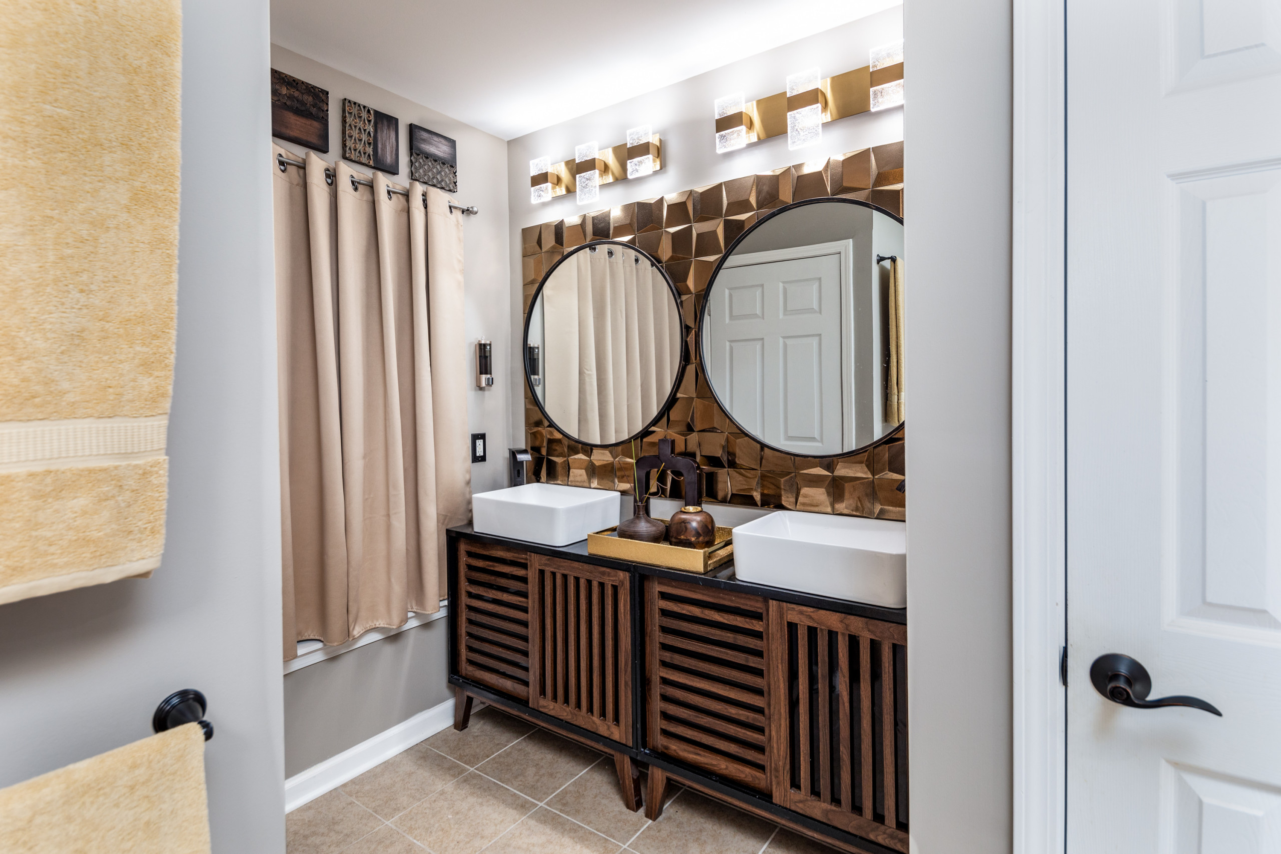 Main Bath