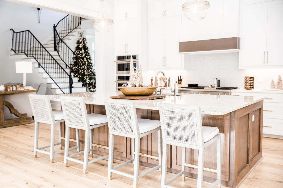 Example of a transitional kitchen design in Jackson