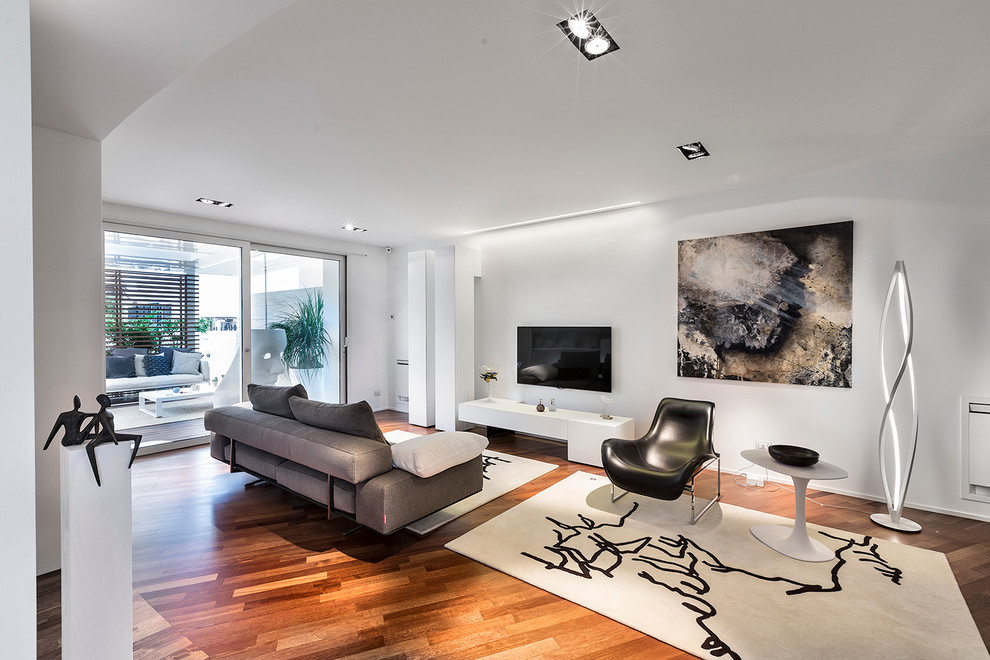 Contemporary living room in Bari.