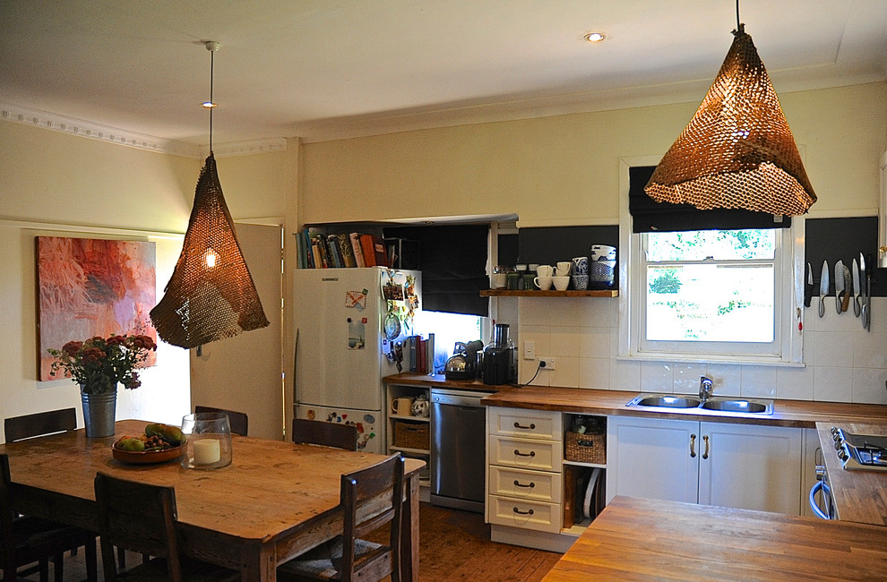 Inspiration for a country kitchen in Adelaide.