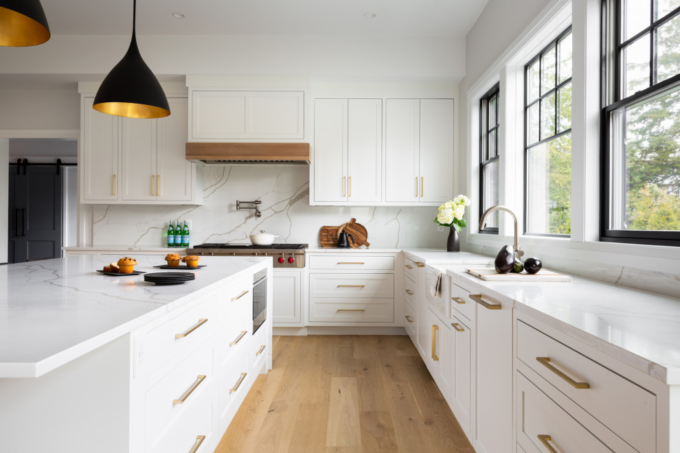 Example of a transitional kitchen design in Boston
