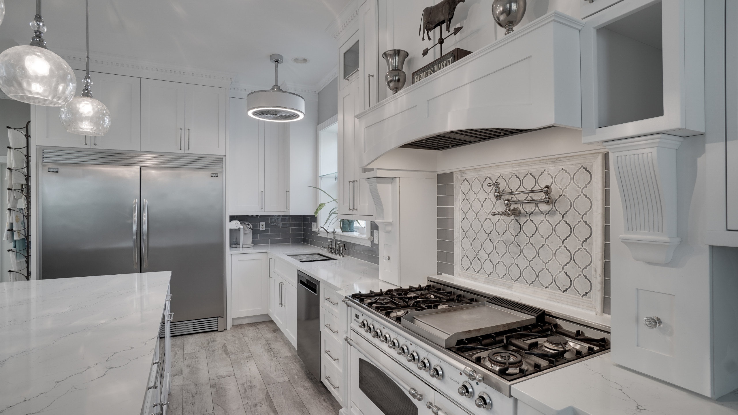 Inspiration for a kitchen remodel in Orlando