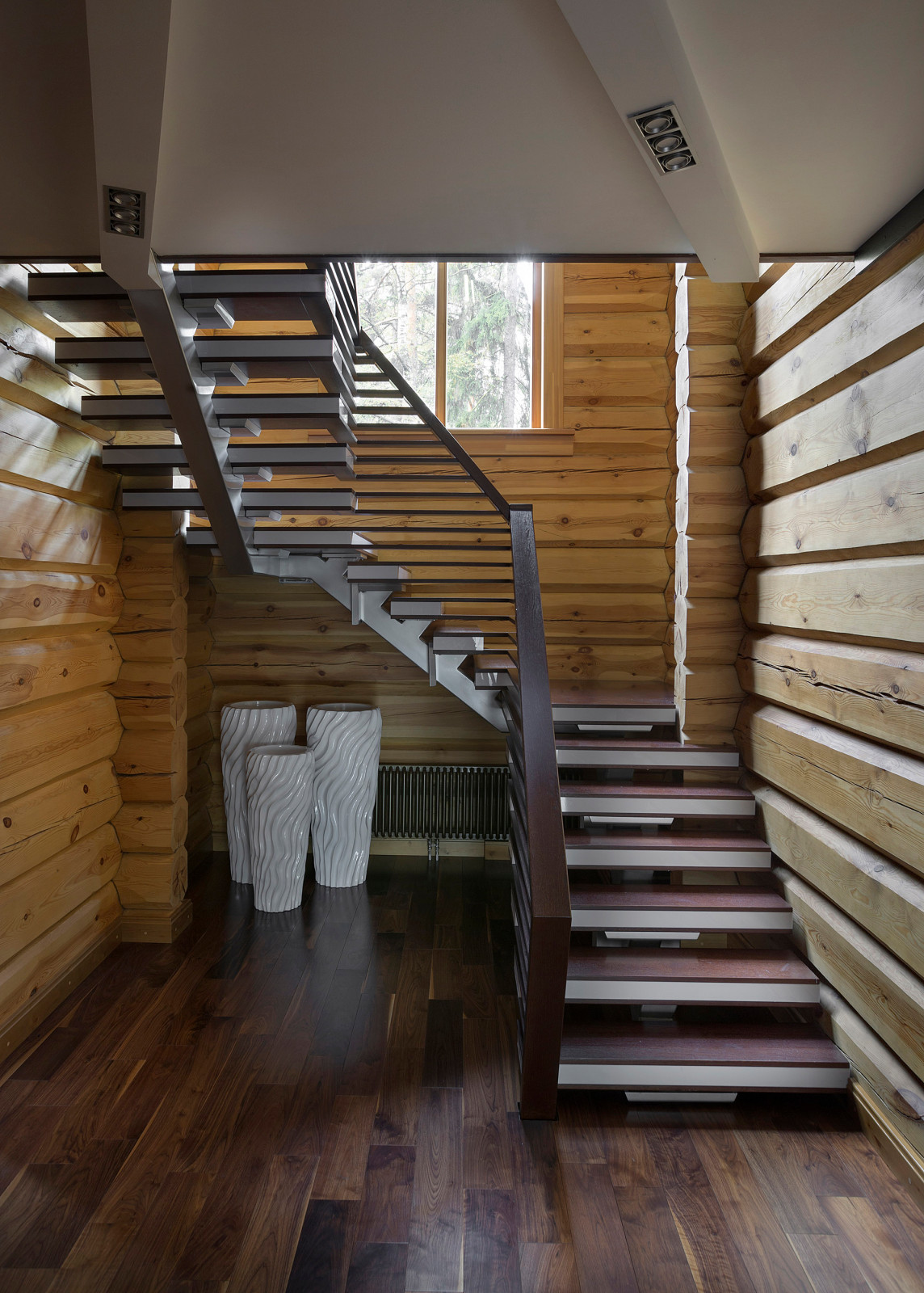 Дом под соснами