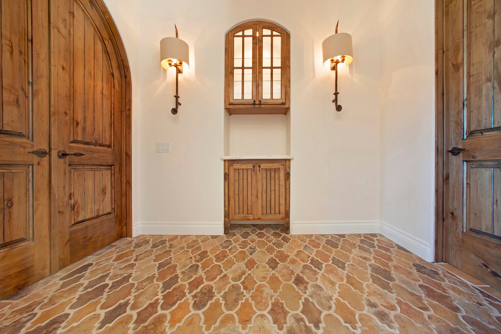 This is an example of a country hallway in Los Angeles.