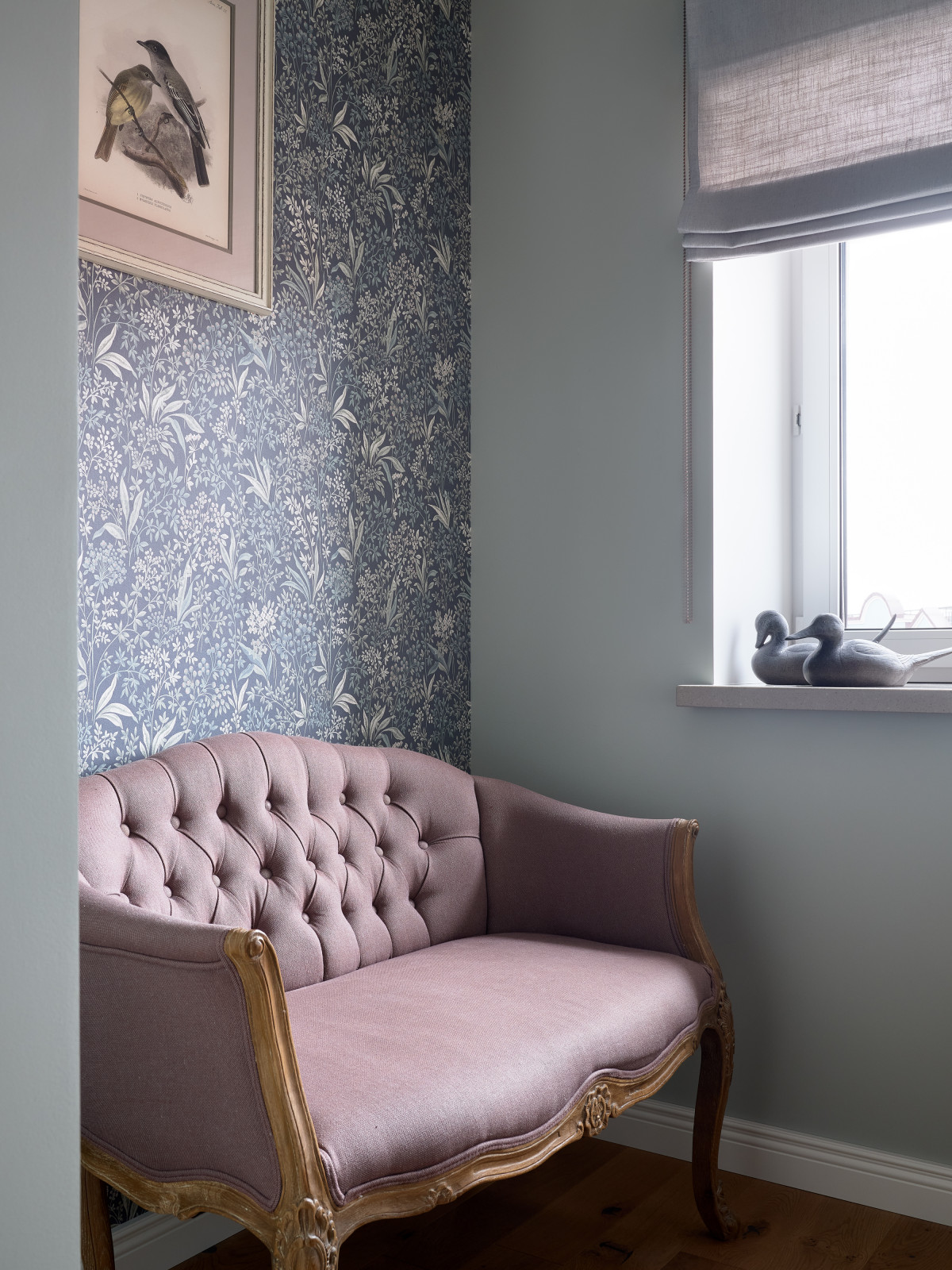 Серый элегантный