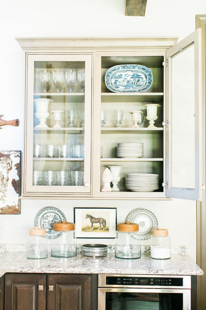 Inspiration for a transitional kitchen remodel in Jacksonville