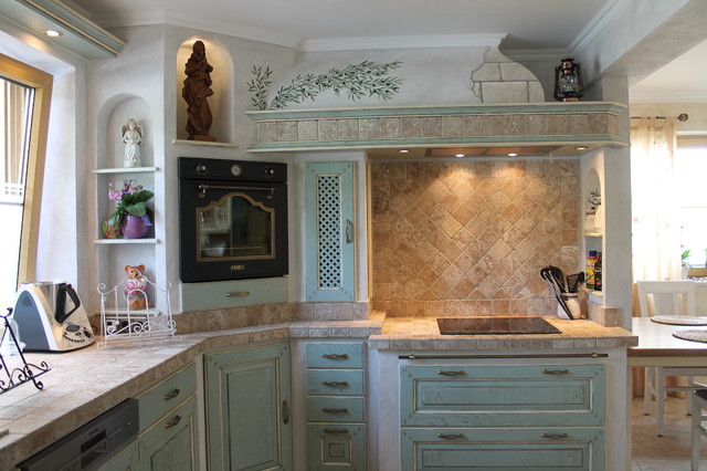 Avignon mediterranean-kitchen