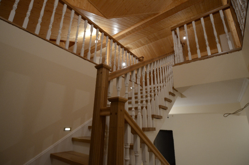 Wood cladding of a concrete stair