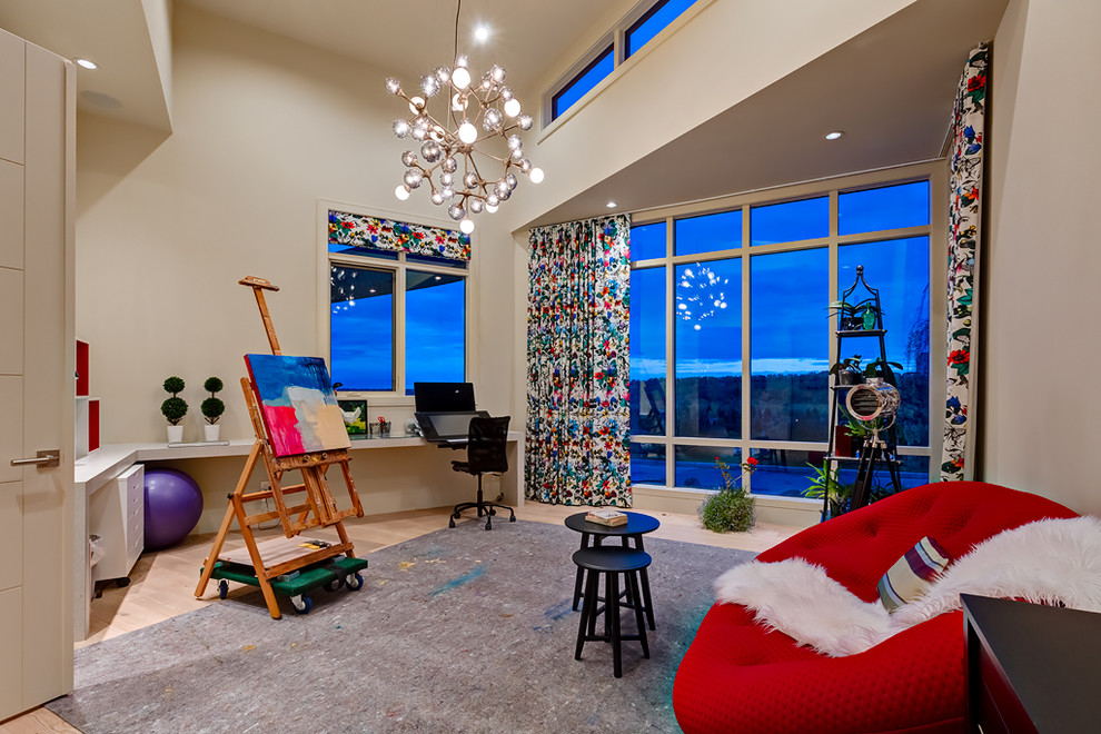 Home design - contemporary home design idea in Calgary