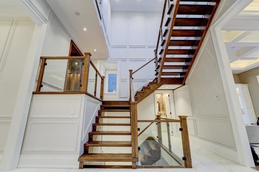 Example of a transitional staircase design in Toronto