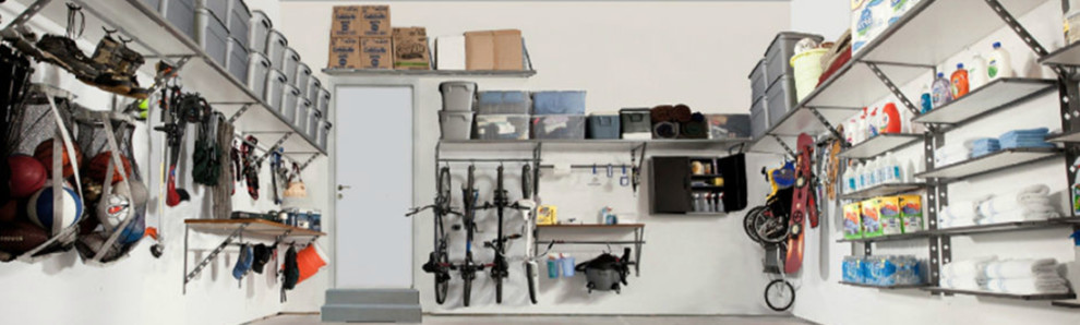 Inspiration for a transitional garage remodel in Nashville