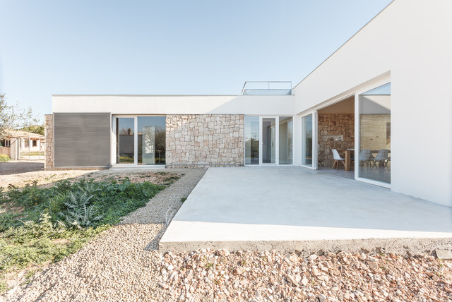 IT House mediterranean-exterior