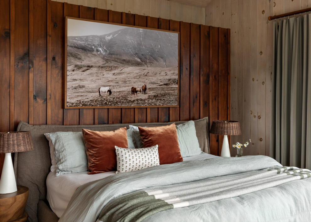 Design ideas for a rustic bedroom in Seattle.