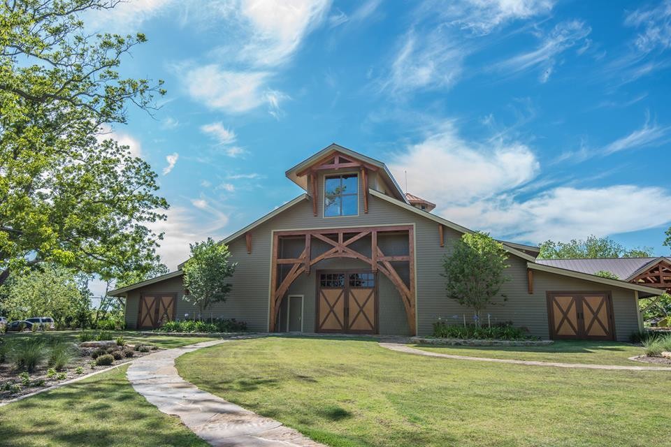 Photo of a country detached barn in Houston.