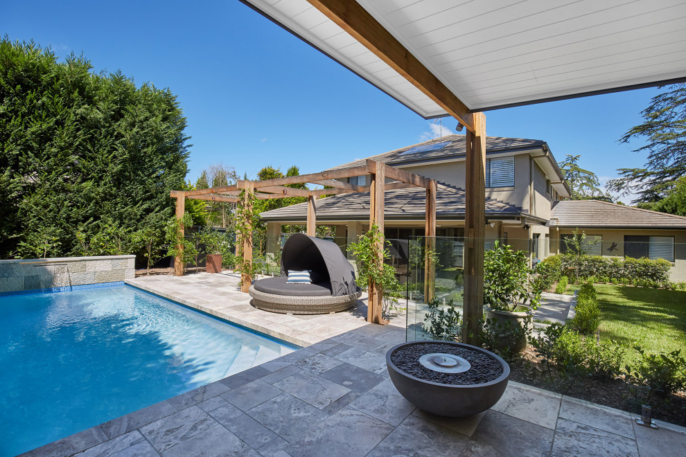 This is an example of a contemporary pool in Sydney.