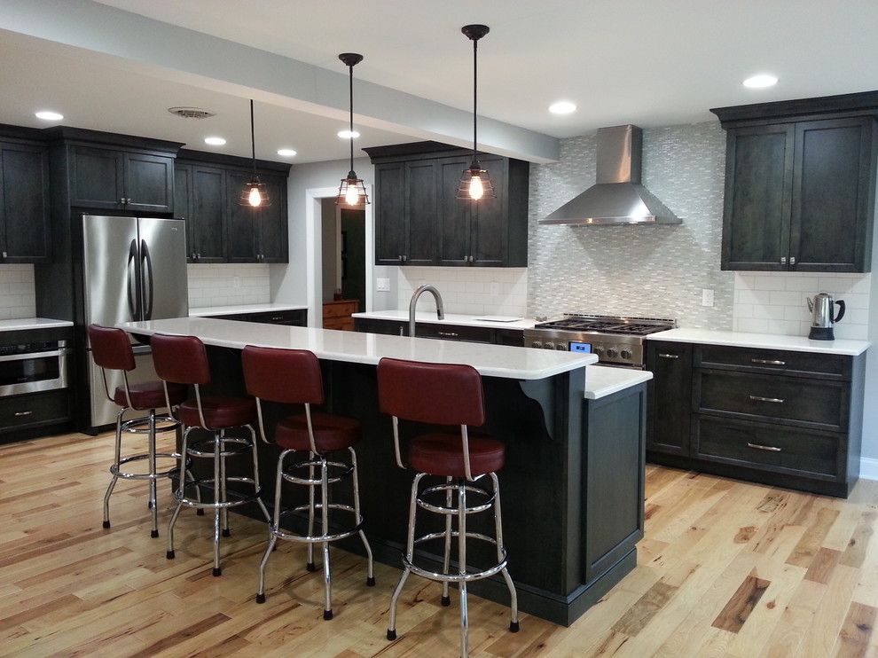 Kitchen - transitional kitchen idea