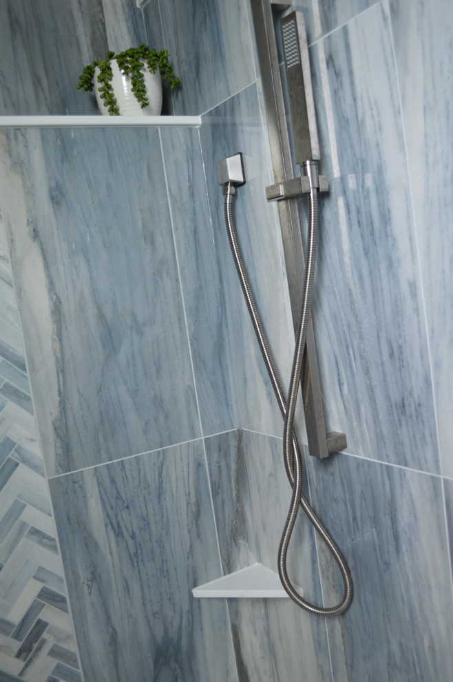 Gleason Farms Owner's Bath with Walk-in Shower