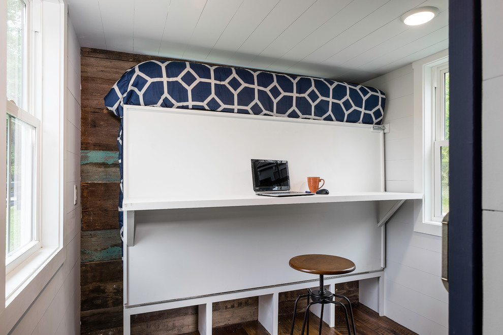 Home design - transitional home design idea in Atlanta