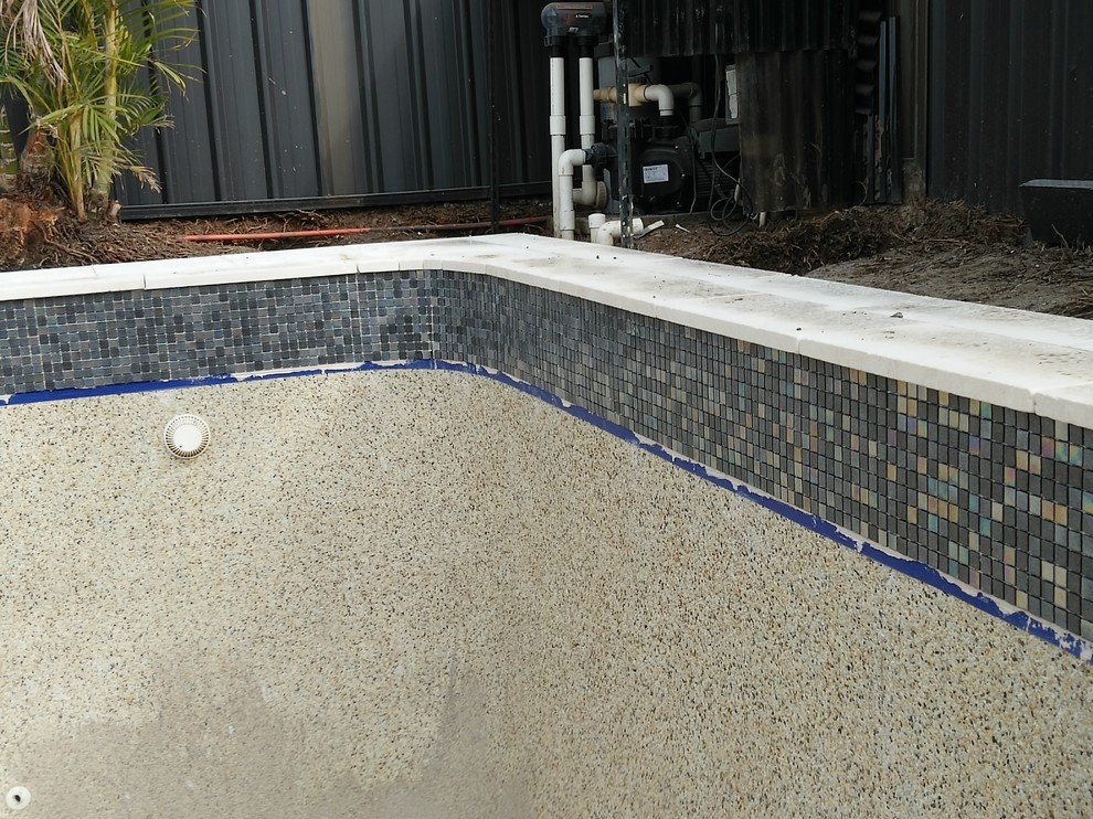 Pool Waterline tile white grout or grey grout?