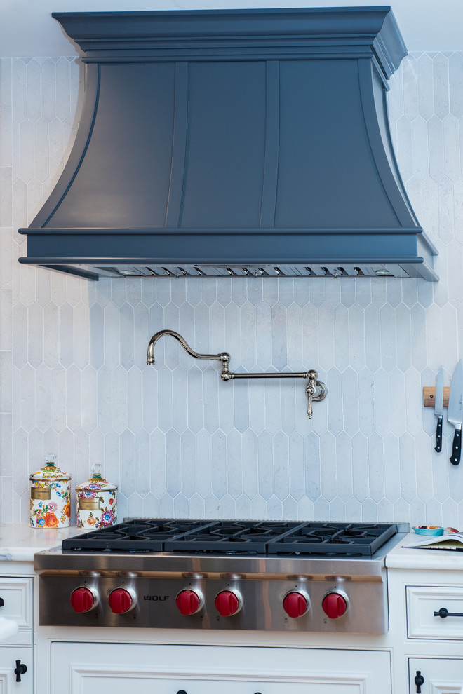 Inspiration for a transitional kitchen remodel in Boston