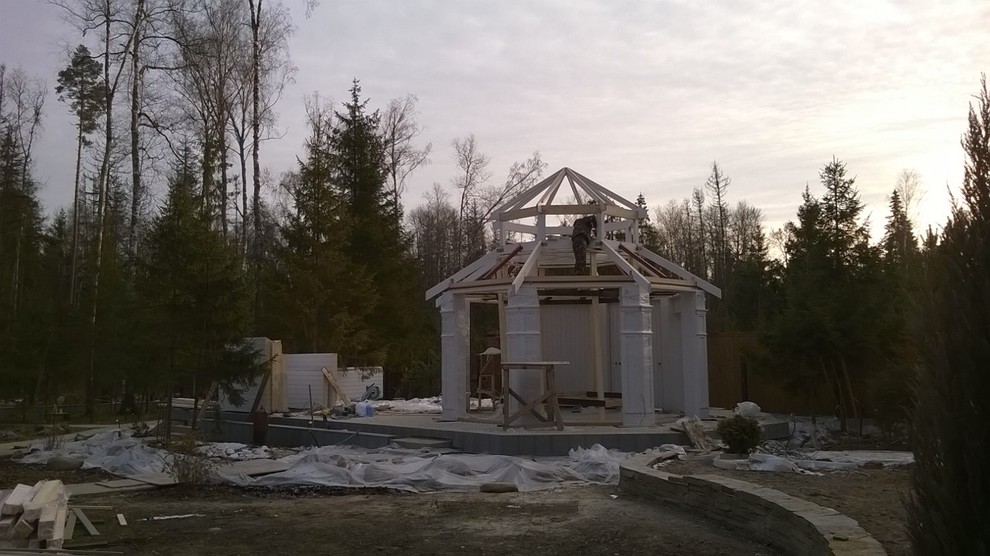 Традиционный летний павильон