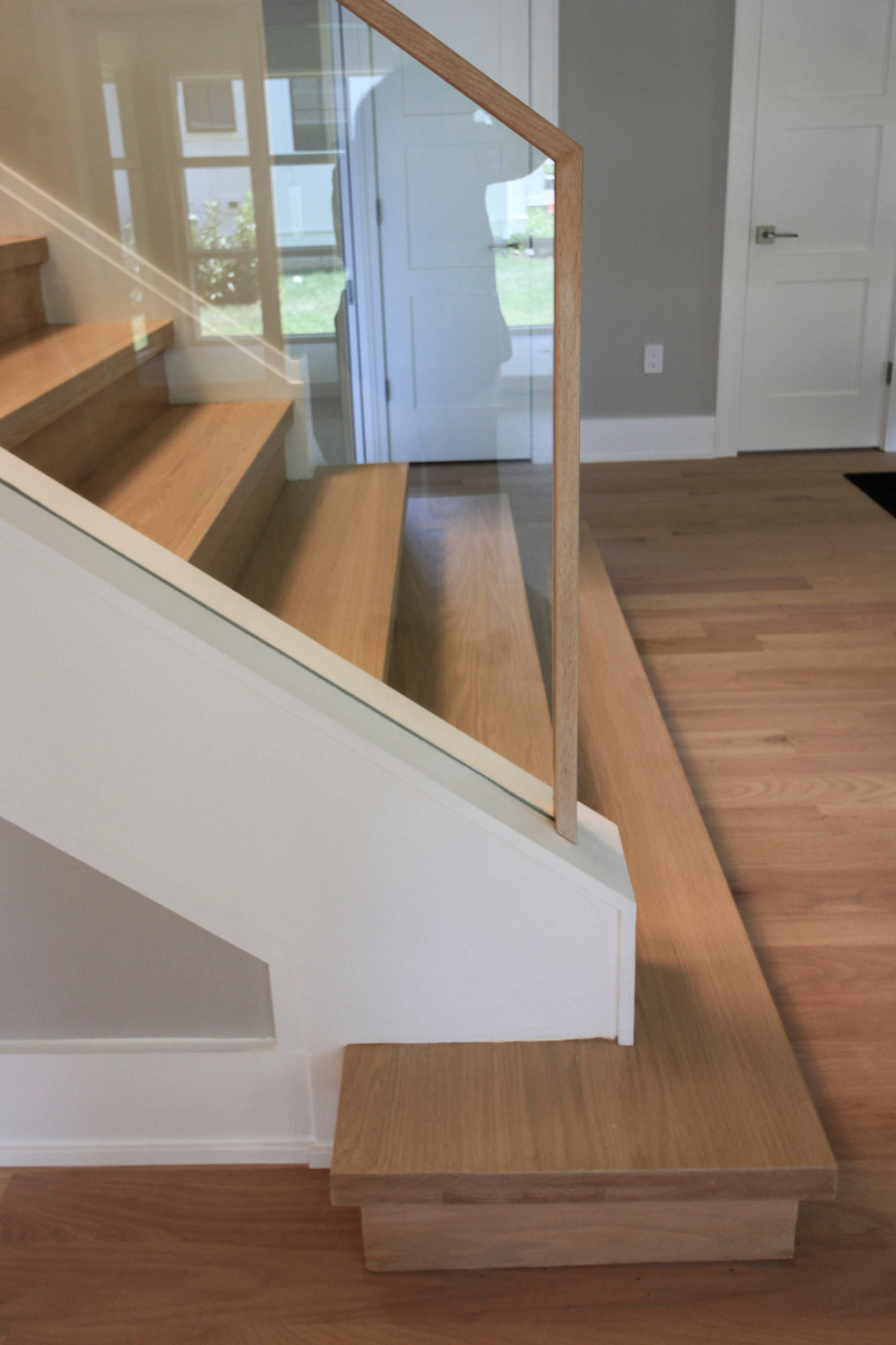 60_Contemporary Oak Staircase with Frame-less Glass Balustrade, Arlington, VA 22