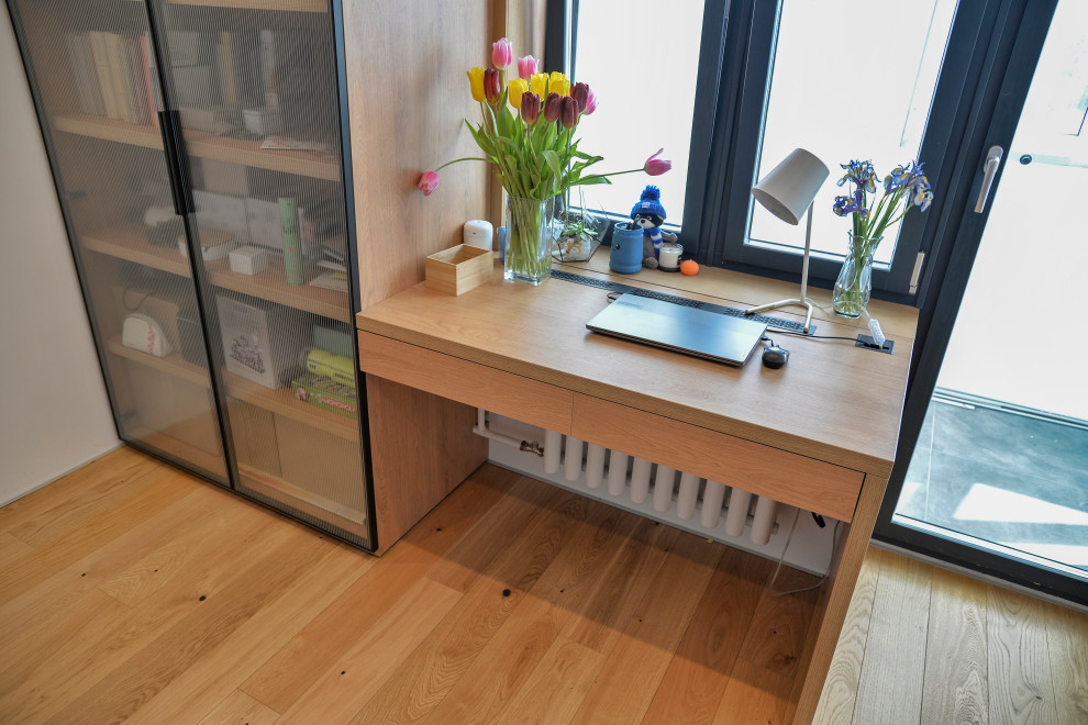 Мебель для комнаты девочки подростка.