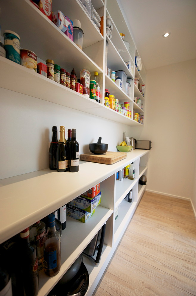 This is an example of a kitchen pantry in Melbourne.