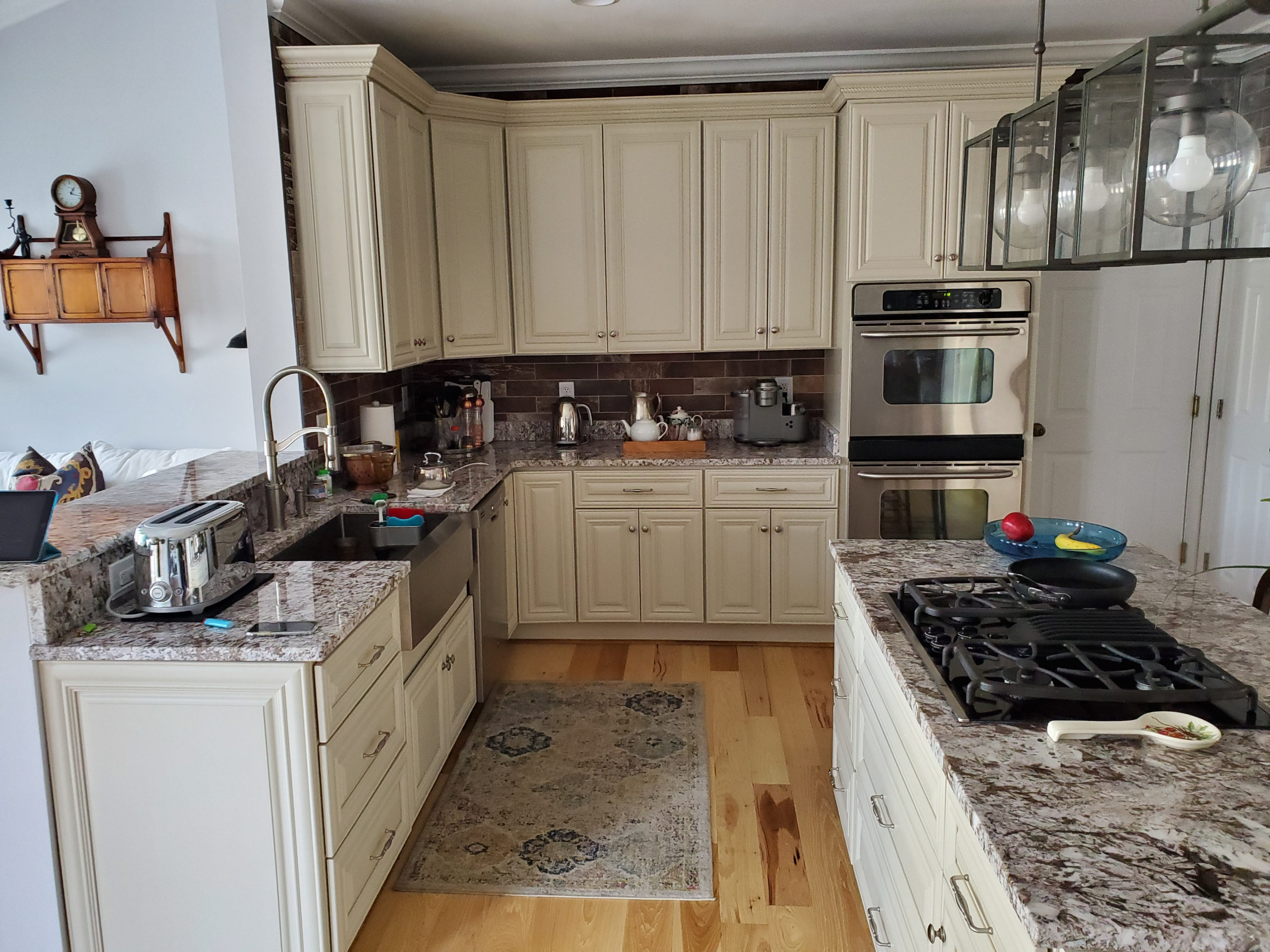 Tiled Accent Wall In Kitchen
