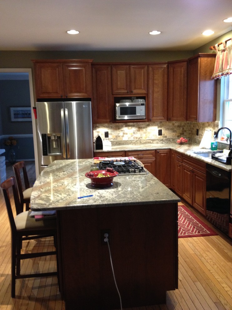 Transitional kitchen photo in DC Metro