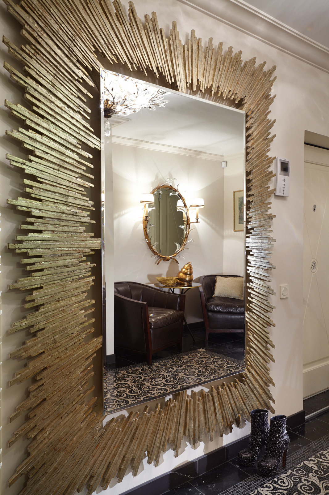 Двухуровневая квартира в центре Москвы, площадь 550 м.кв.