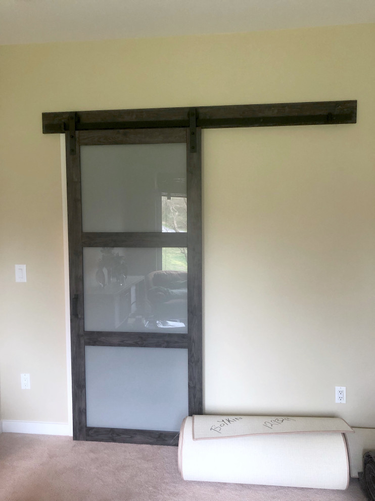 Example of a minimalist bathroom design in Baltimore