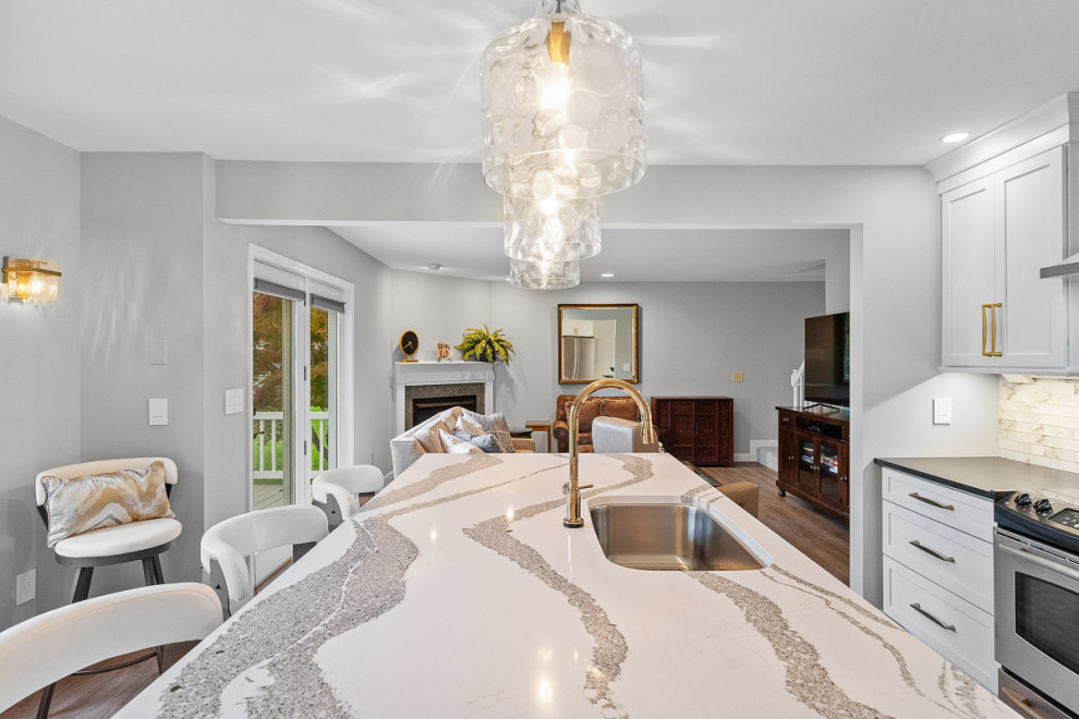 Inspiration for a transitional kitchen remodel in Boston
