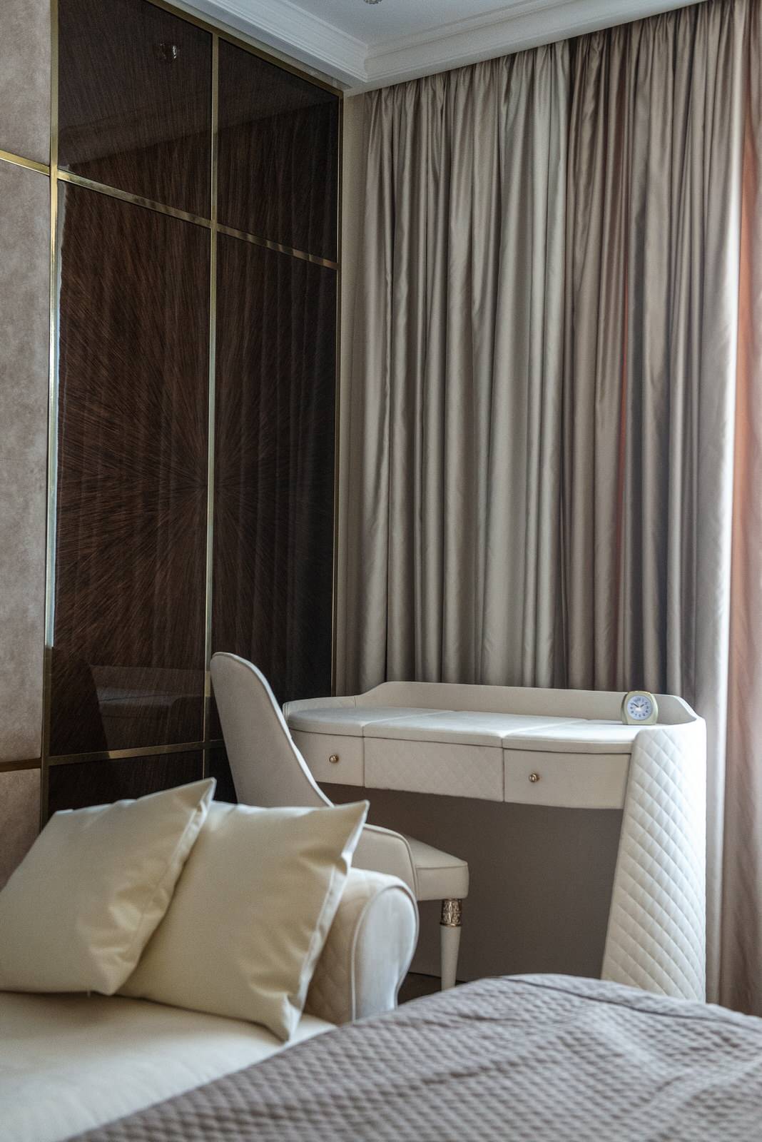 Дом с бассейном