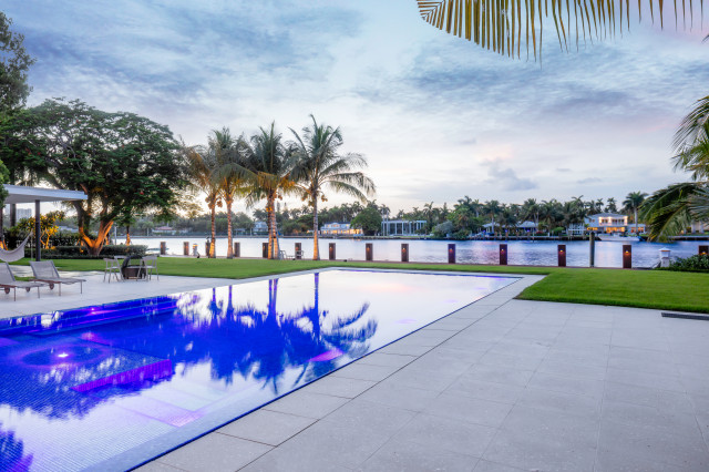 AKH modern-pools