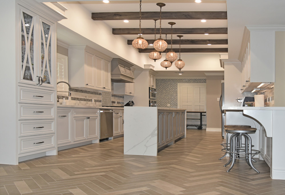 Example of a transitional kitchen design in Houston