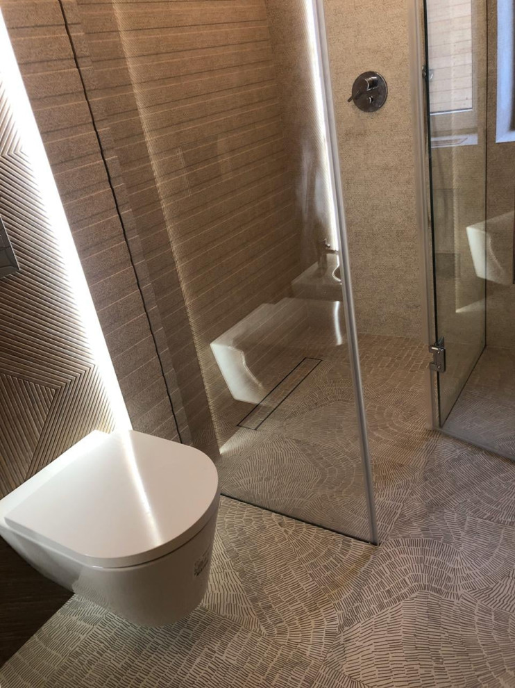 Стеклянная перегородка в душевую