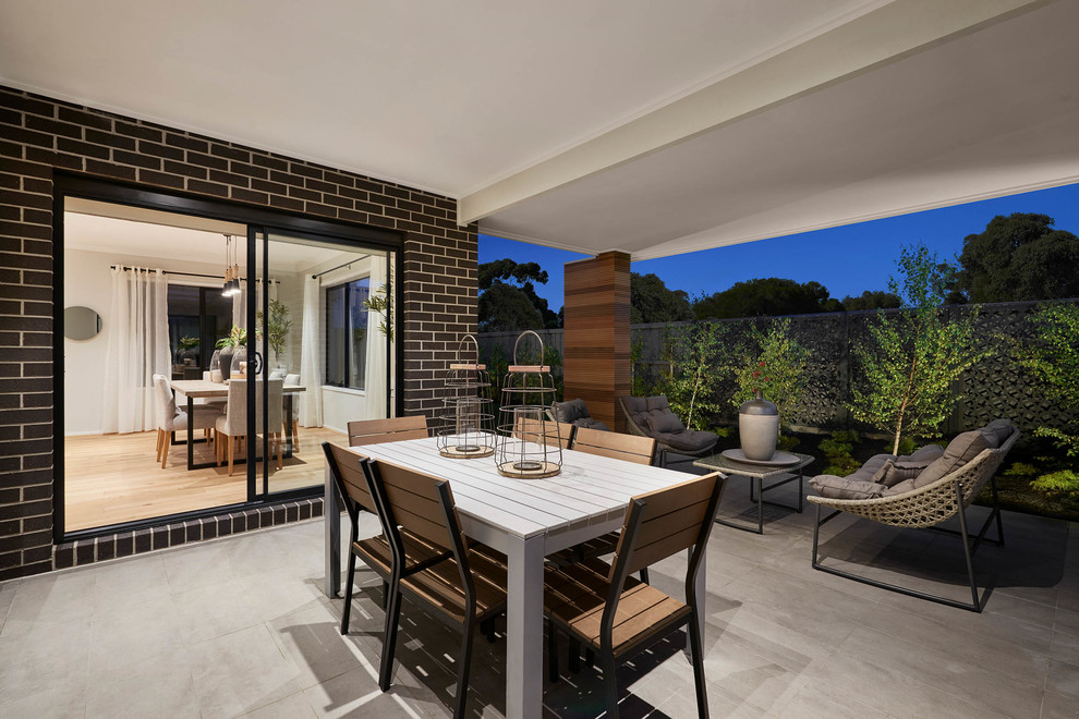 Photo of a contemporary patio in Melbourne.