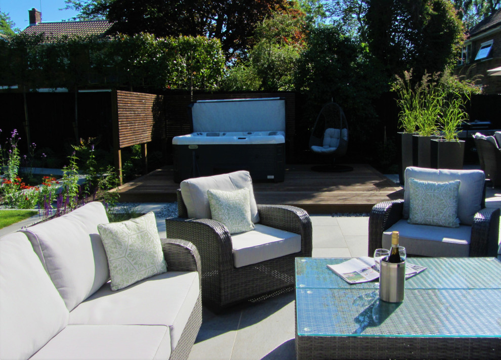 Contemporary Hot Tub Garden Design - Contemporary - Buckinghamshire